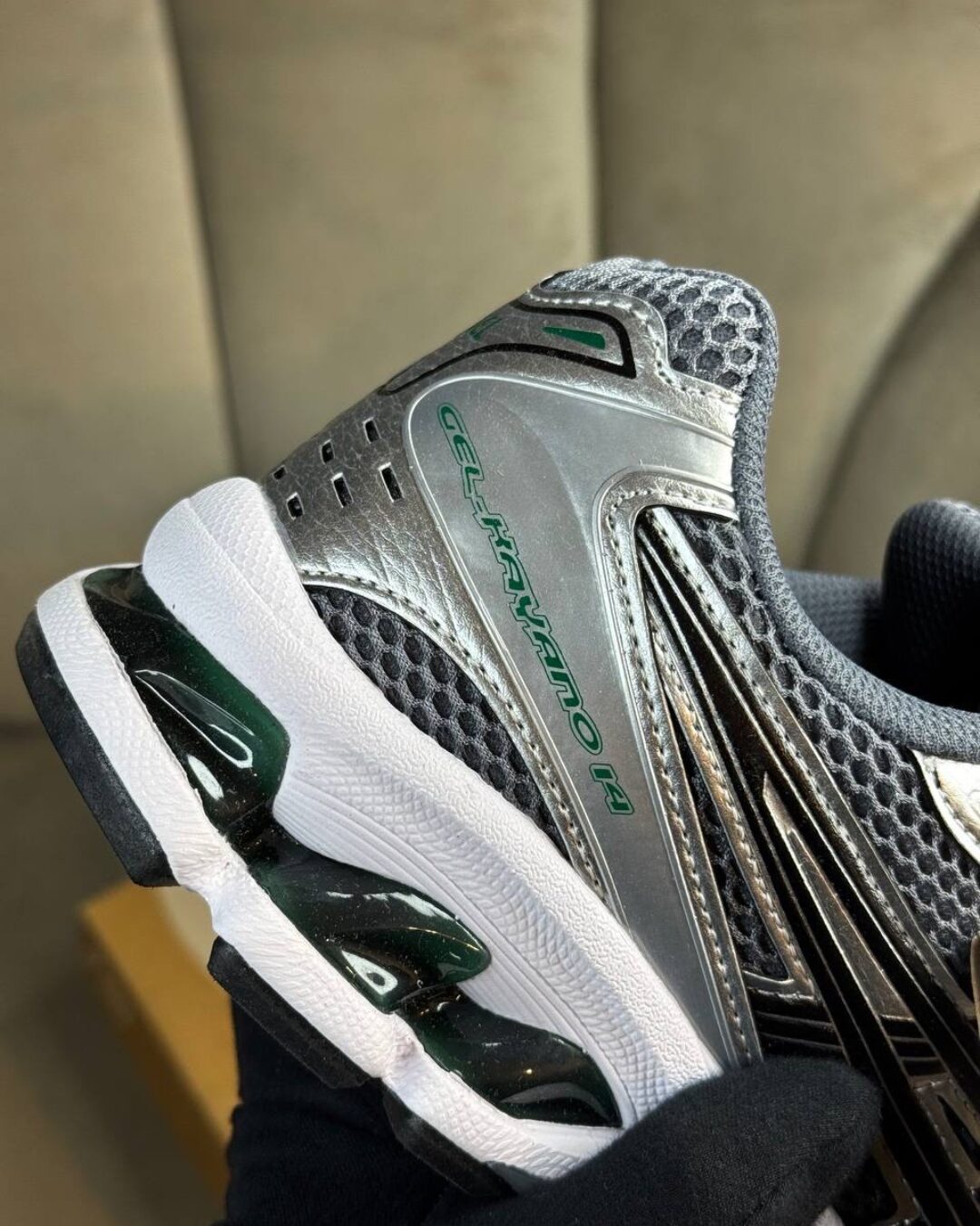 Кроссовки Asics