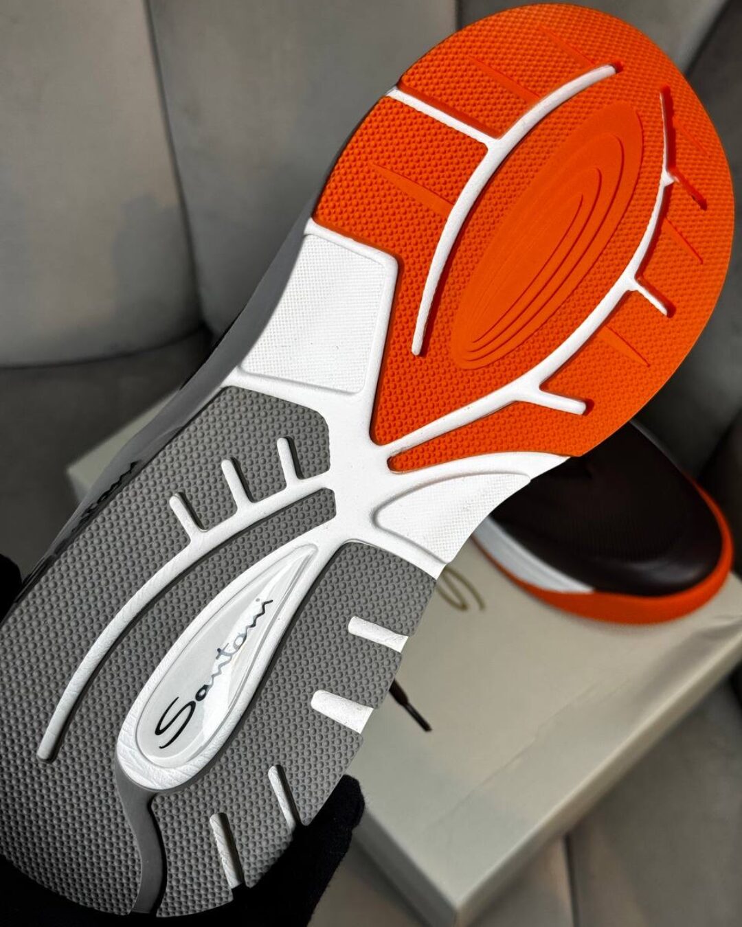 Кроссовки Santoni