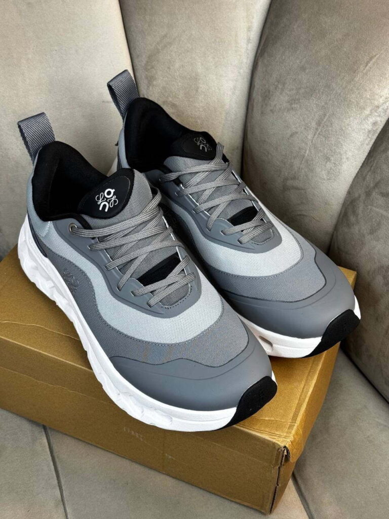 Кроссовки Loewe