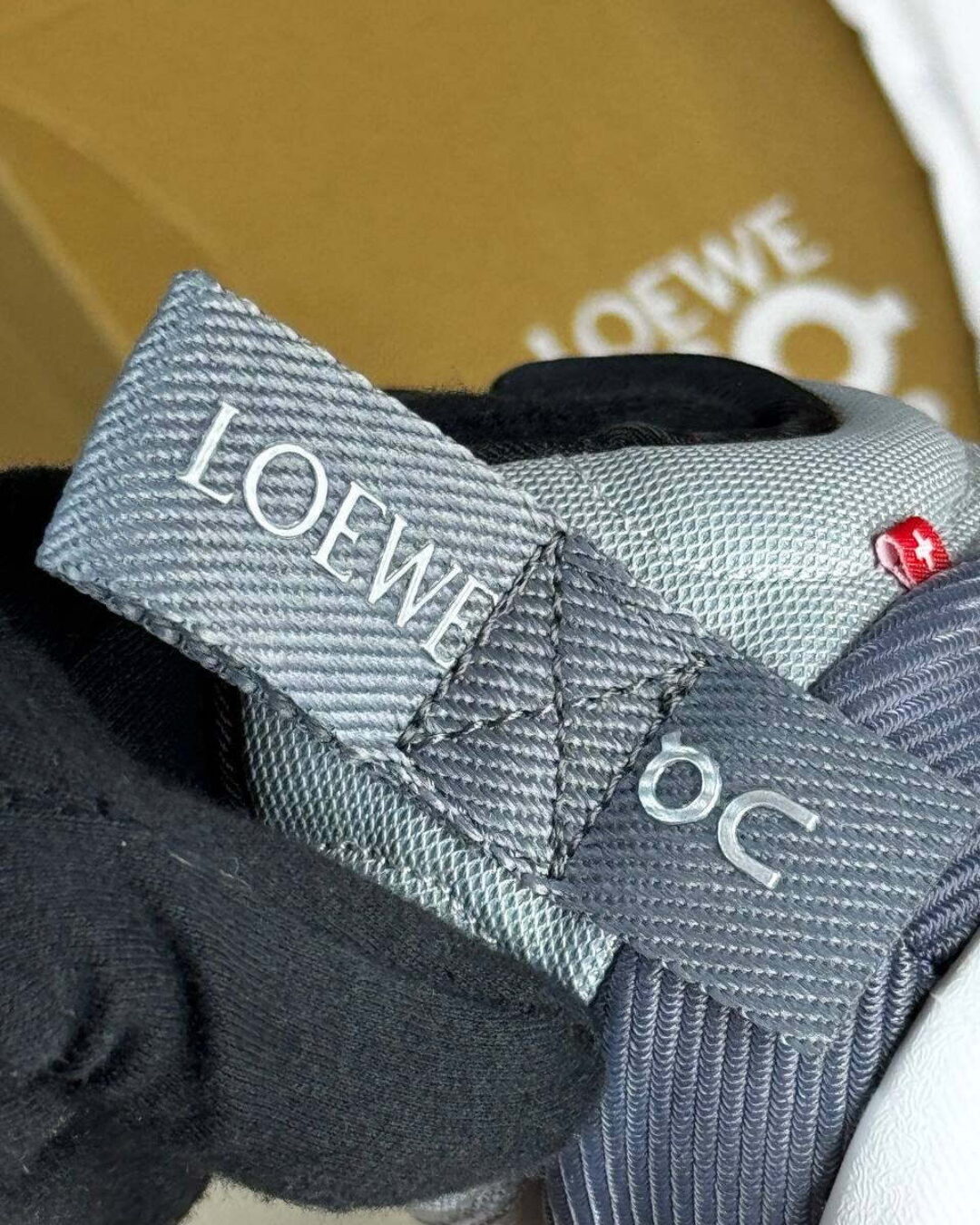 Кроссовки Loewe