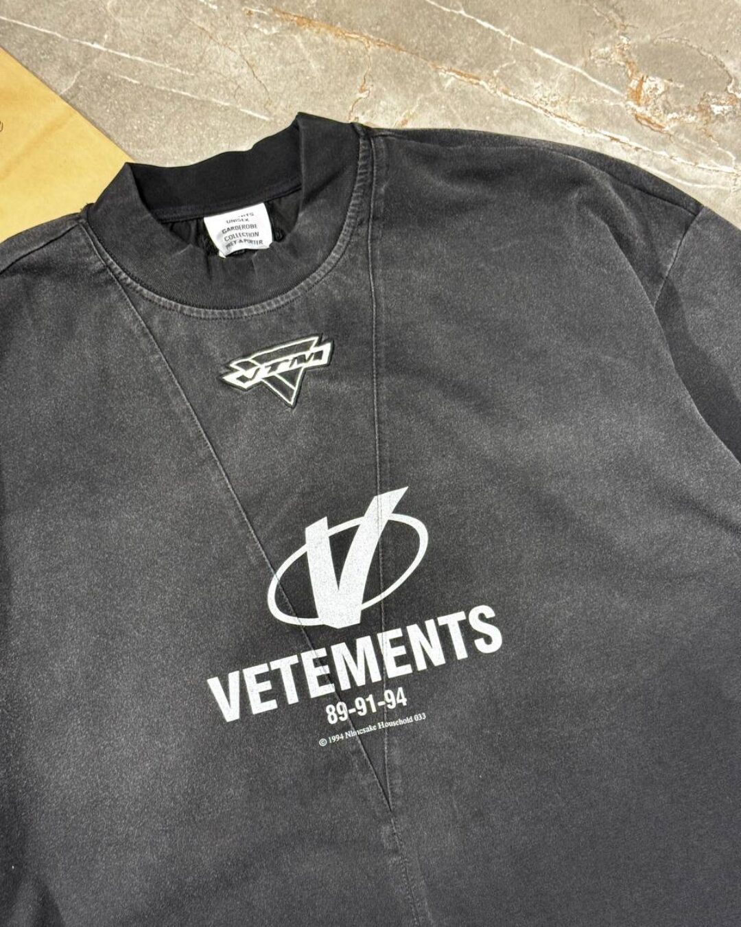 Футболка Vetements