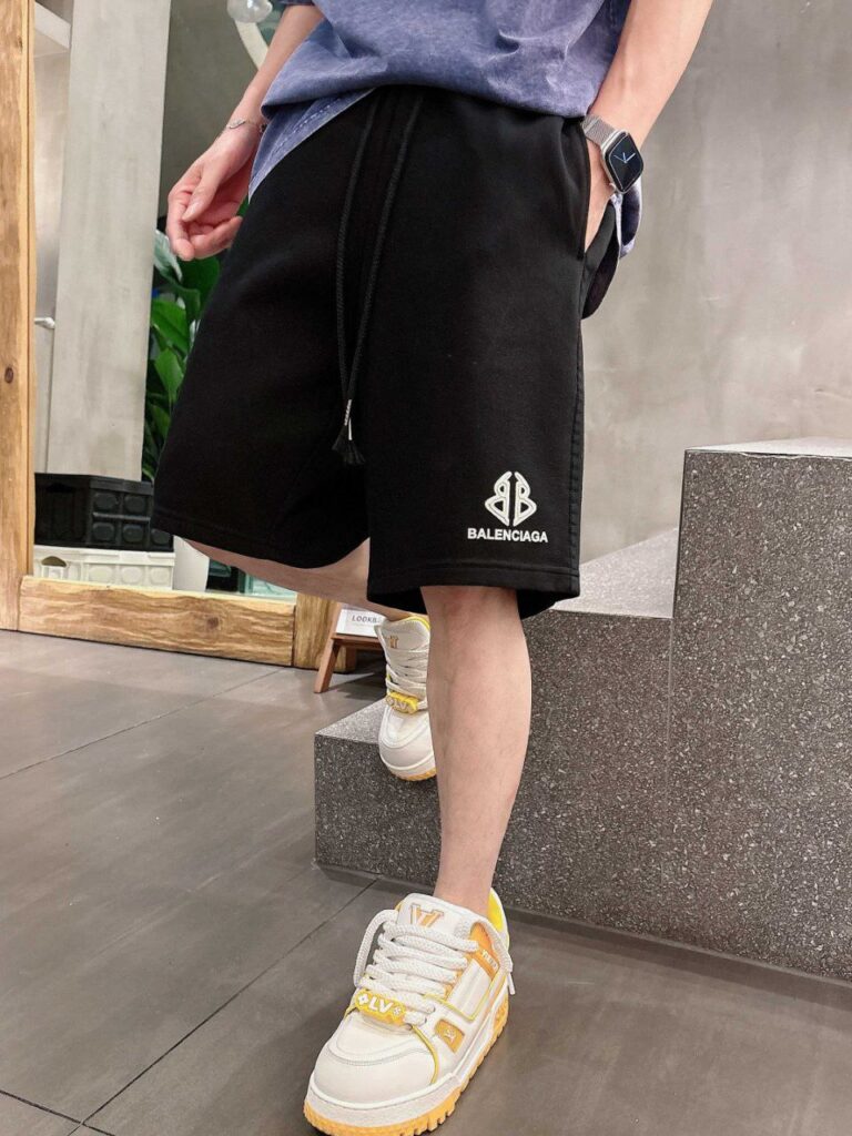 Шорты Balenciaga