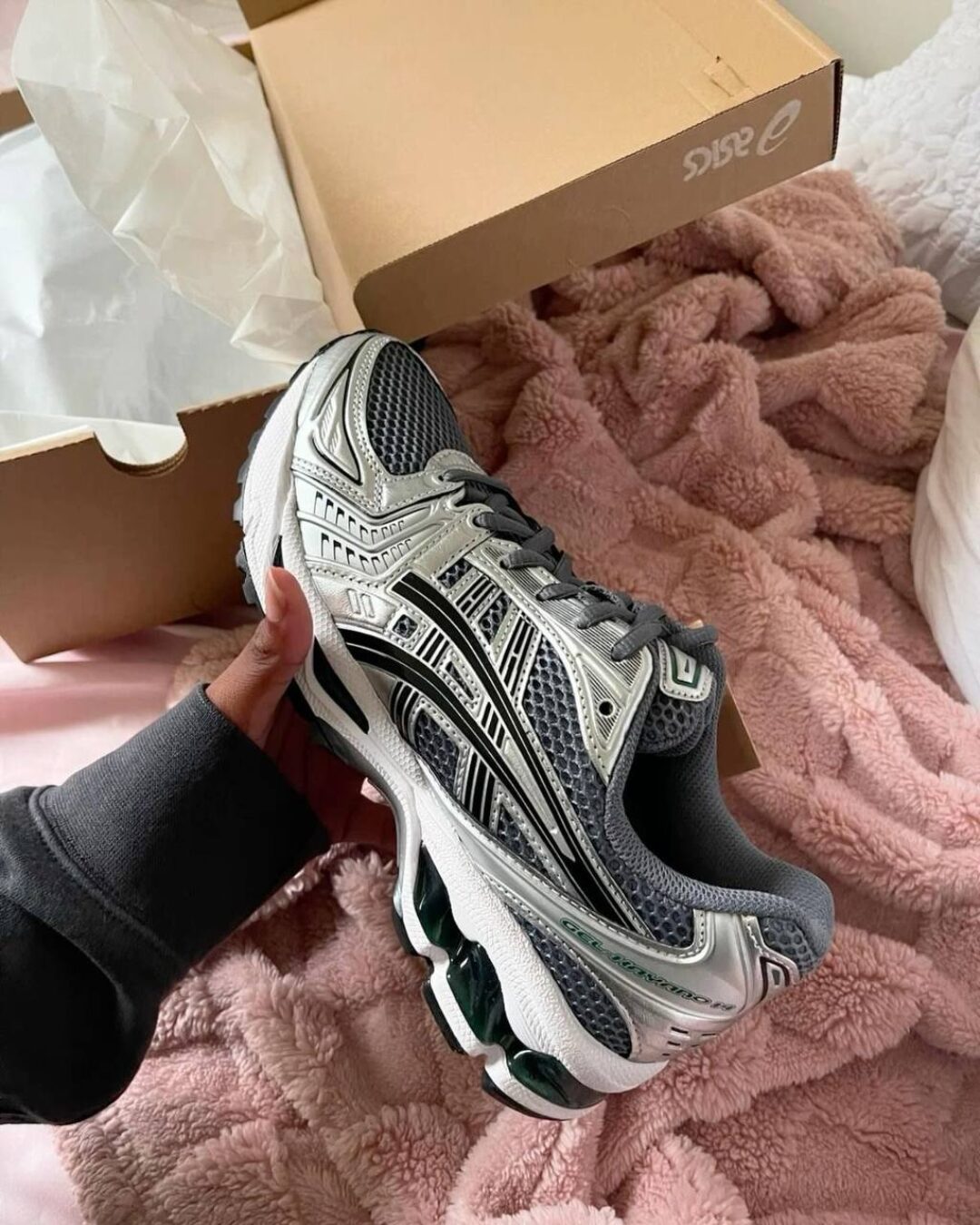 Кроссовки Asics