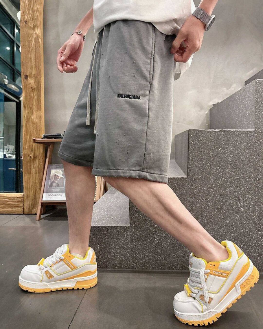 Шорты Balenciaga