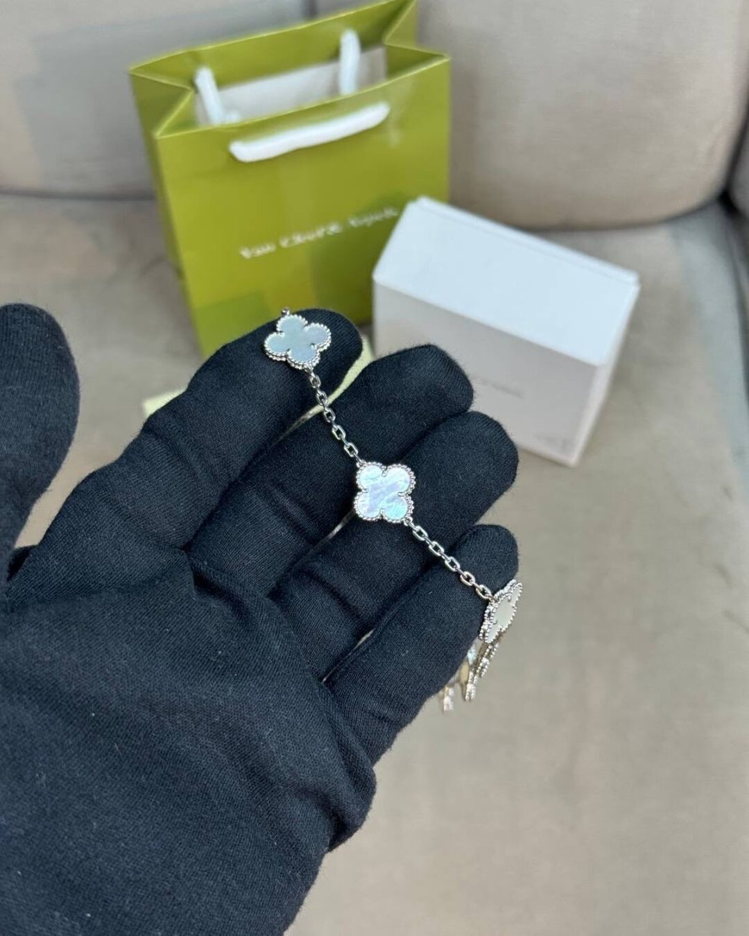 Колье Van Cleef & Arpels Vintage Alhambra (Silver/Reflective/Poly)