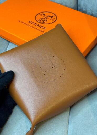 2c6795d9-fb24-4422-99c9-29ea113a3cc7-1