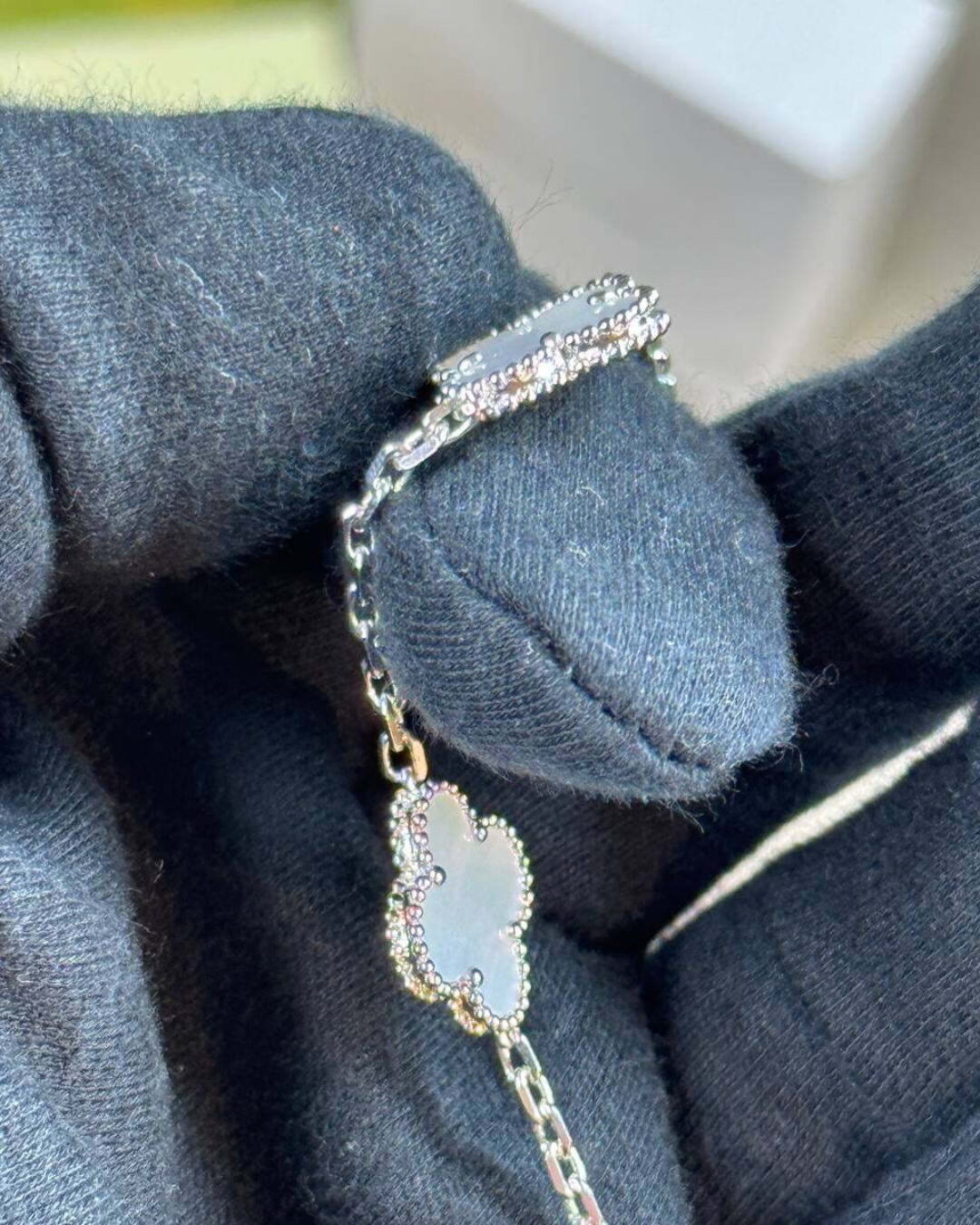 Колье Van Cleef & Arpels Vintage Alhambra (Silver/Reflective/Poly)
