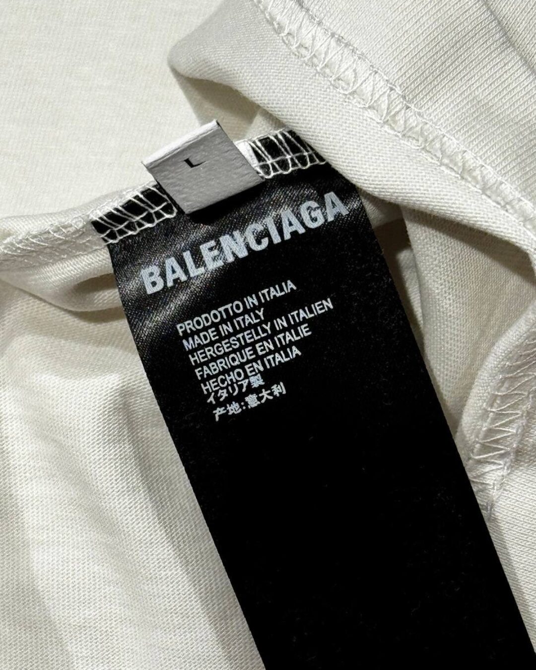 Футболка Balenciaga