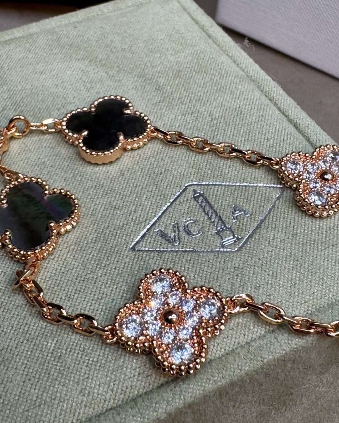 Браслет Van Cleef & Arpels Vintage Alhambra