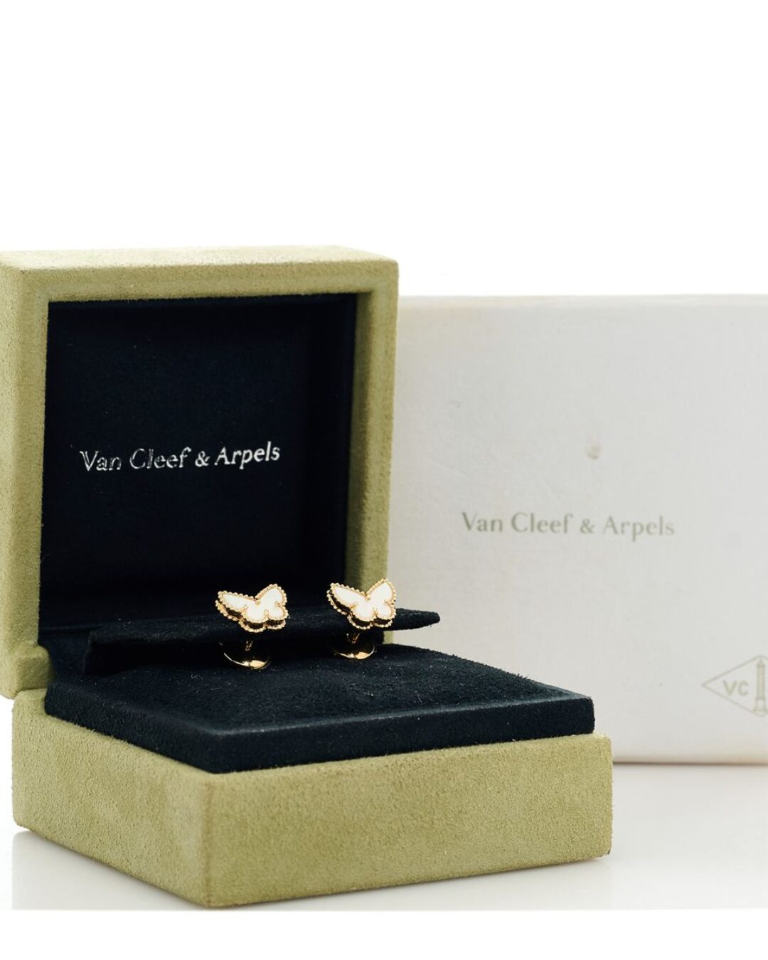 Серьги Van Cleef & Arpels Vintage Alhambra (Gold/White)