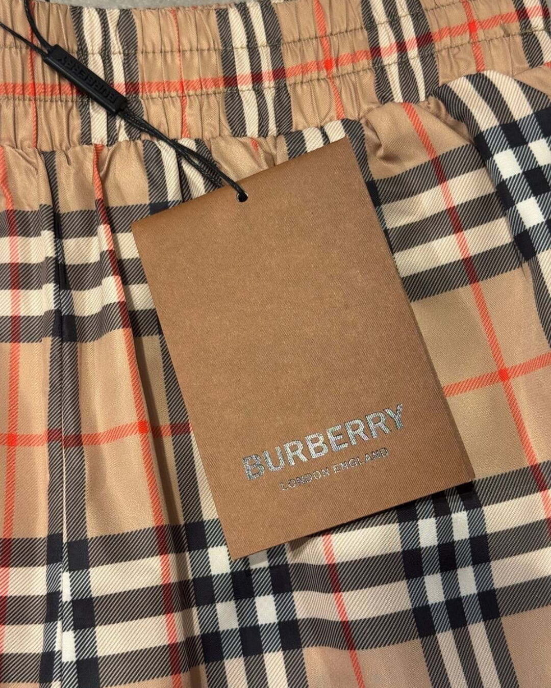 Шорты Burberry