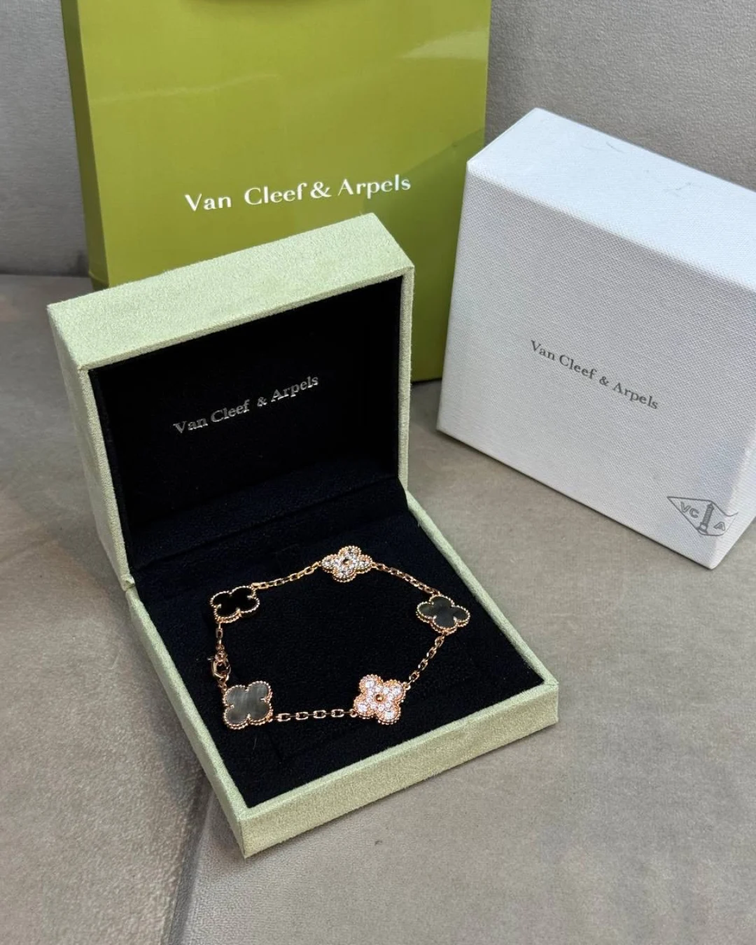 Браслет Van Cleef & Arpels Vintage Alhambra