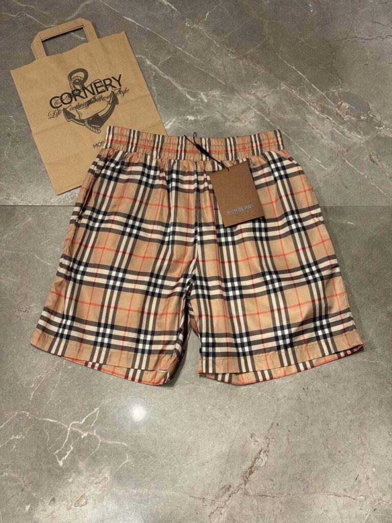 Шорты Burberry