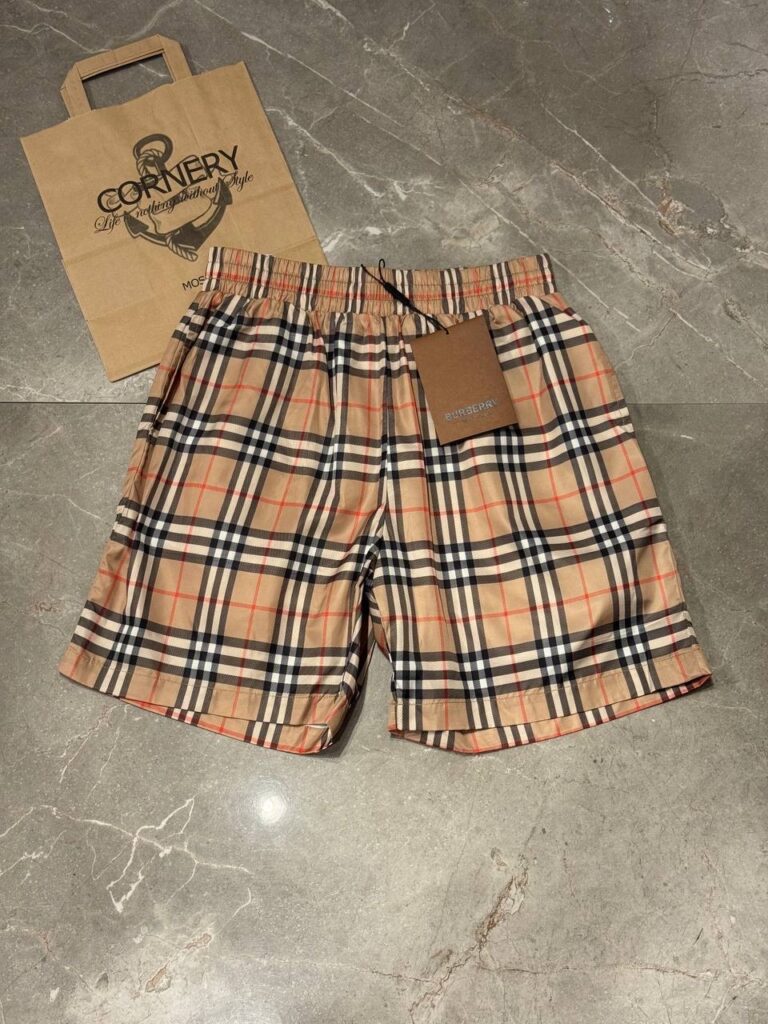 Шорты Burberry