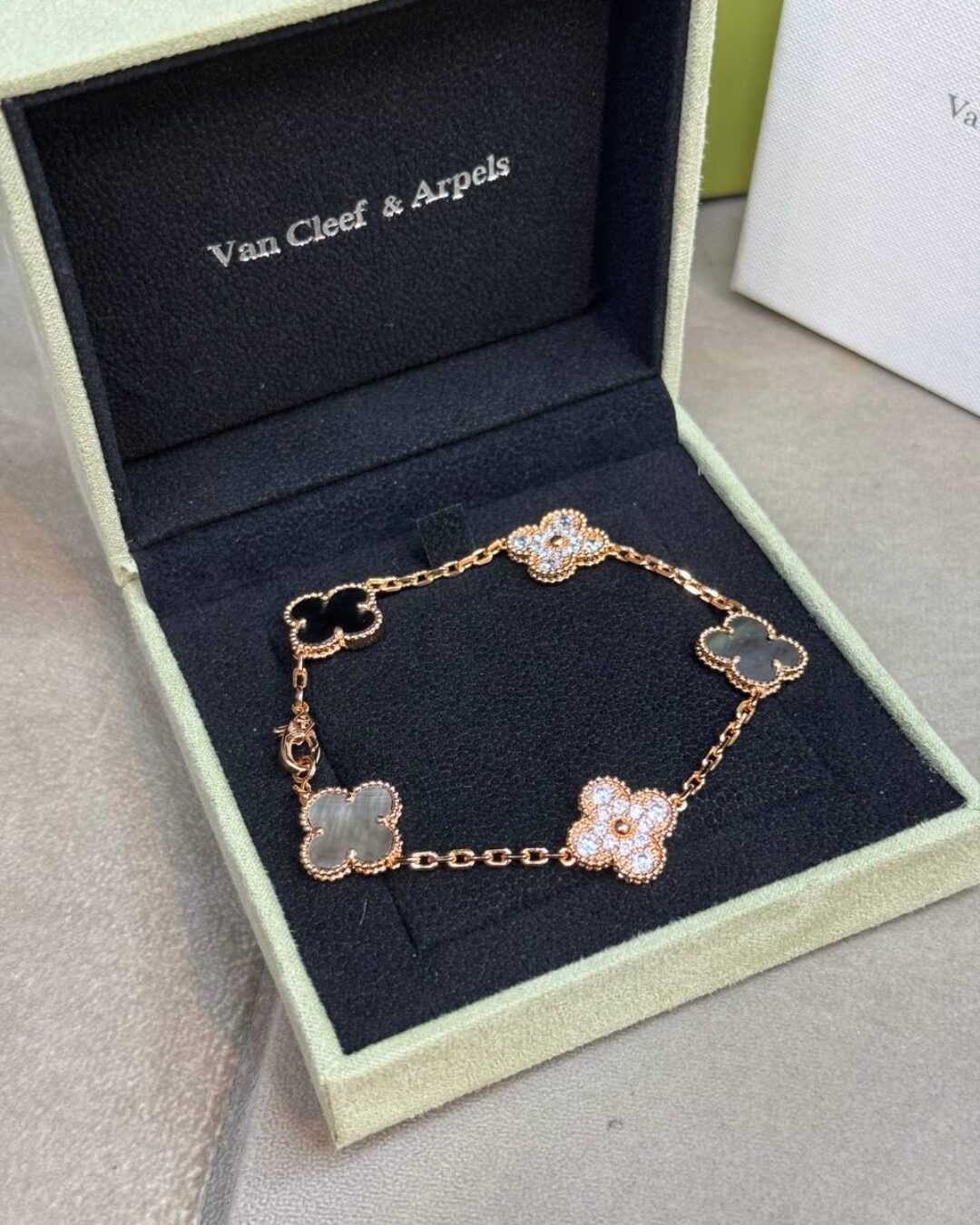 Браслет Van Cleef & Arpels Vintage Alhambra