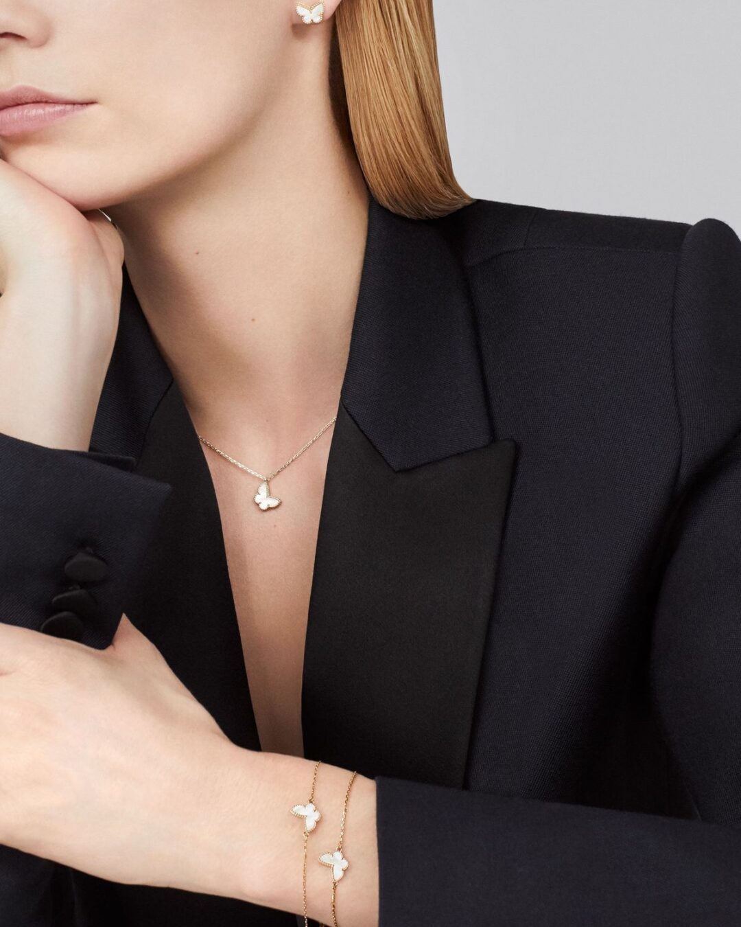 Серьги Van Cleef & Arpels Vintage Alhambra (Gold/White)