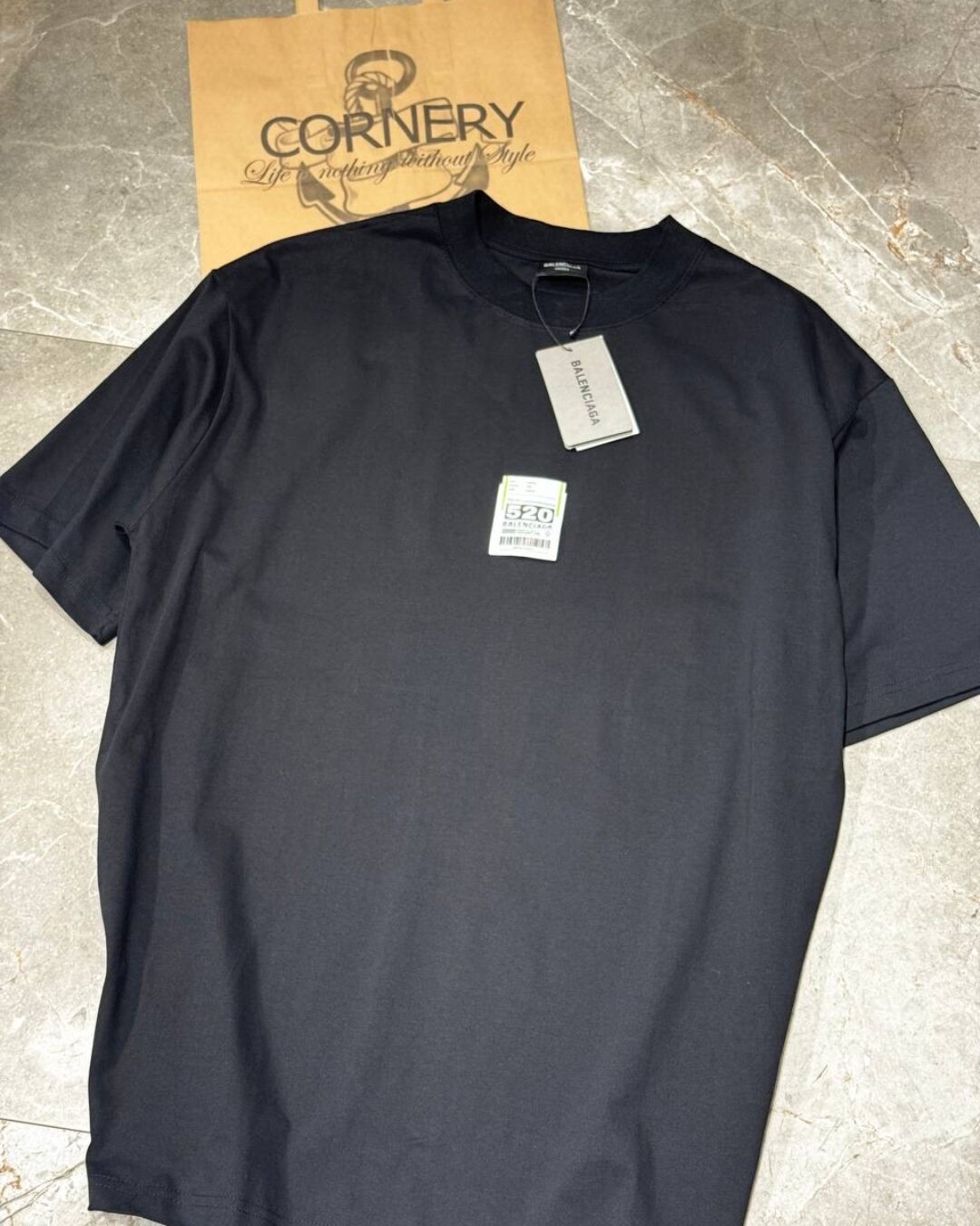 Футболка Balenciaga
