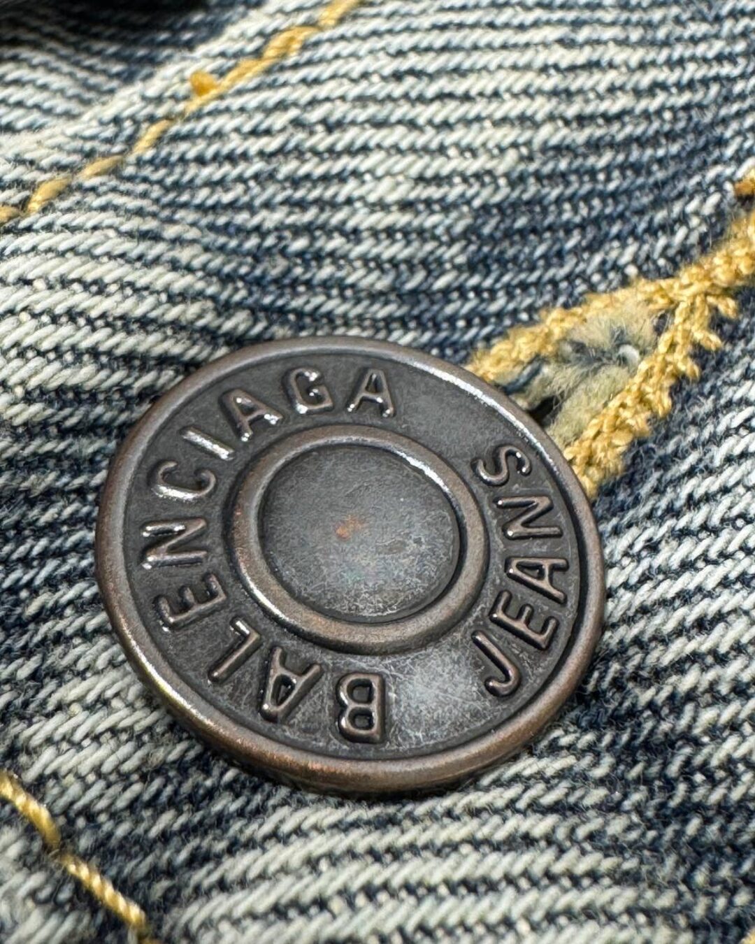 Джинсы Balenciaga