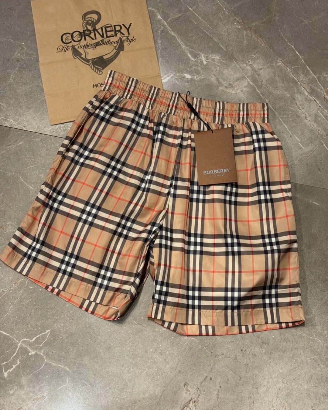 Шорты Burberry