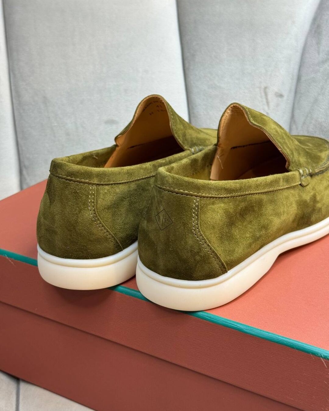 Лоферы Loro Piana Bright Chartreuse
