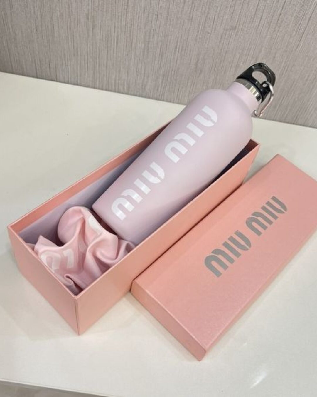Термос Miu Miu