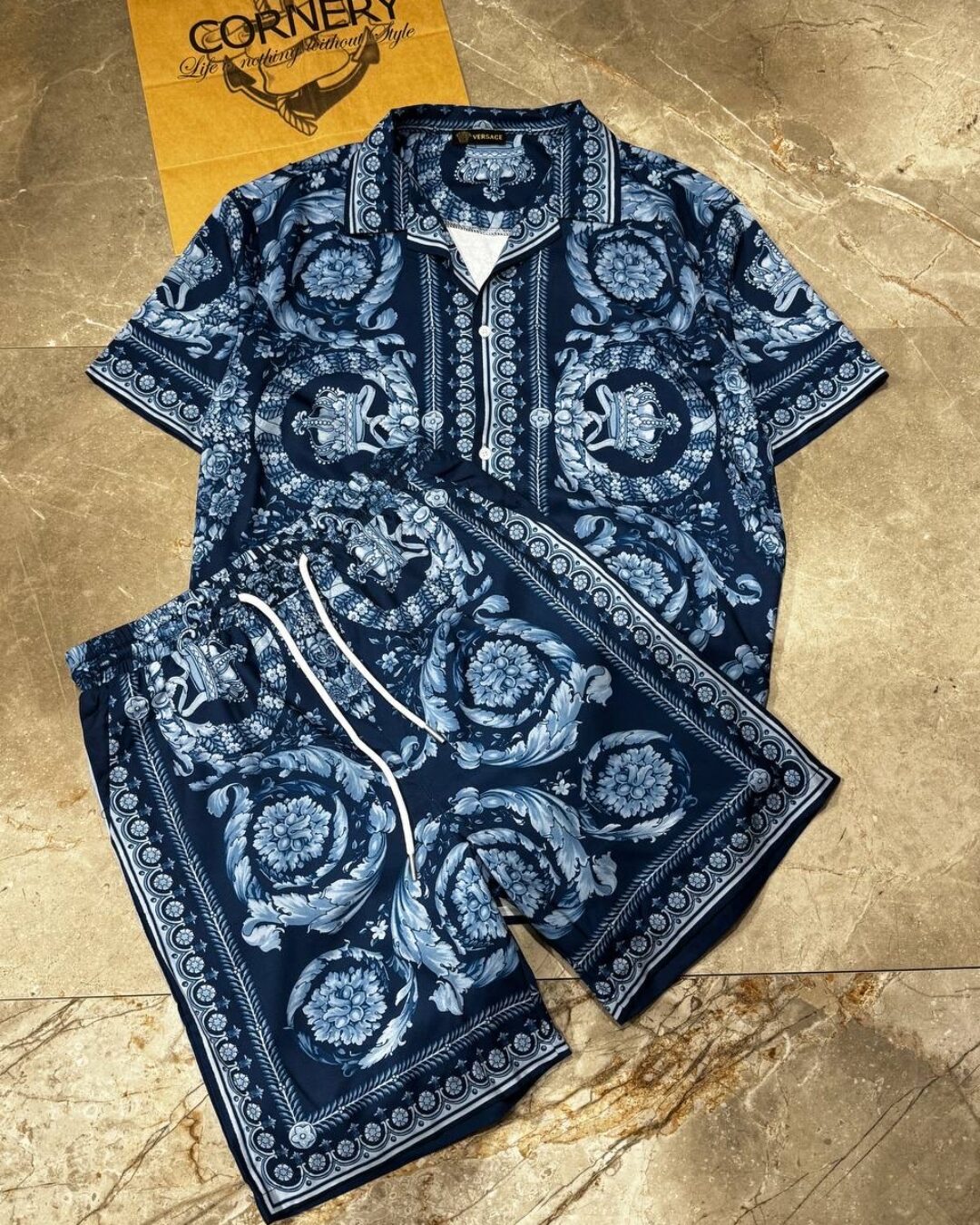 Костюм Versace