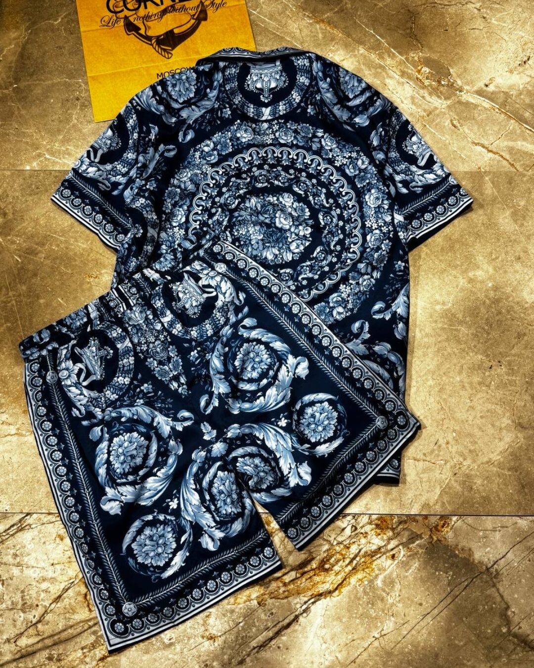 Костюм Versace