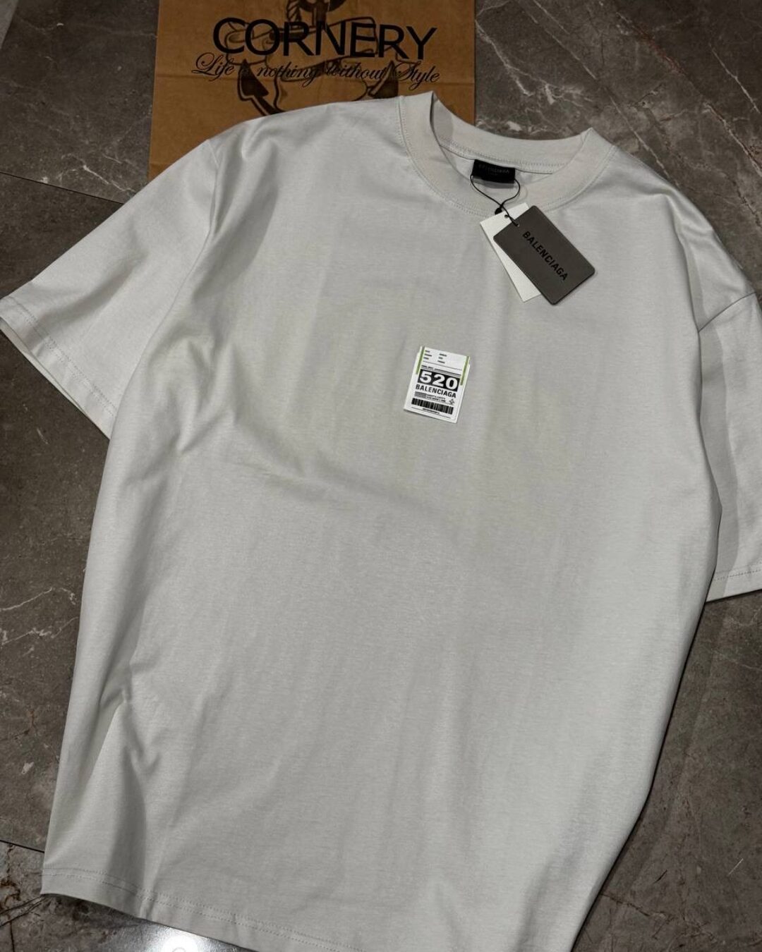 Футболка Balenciaga