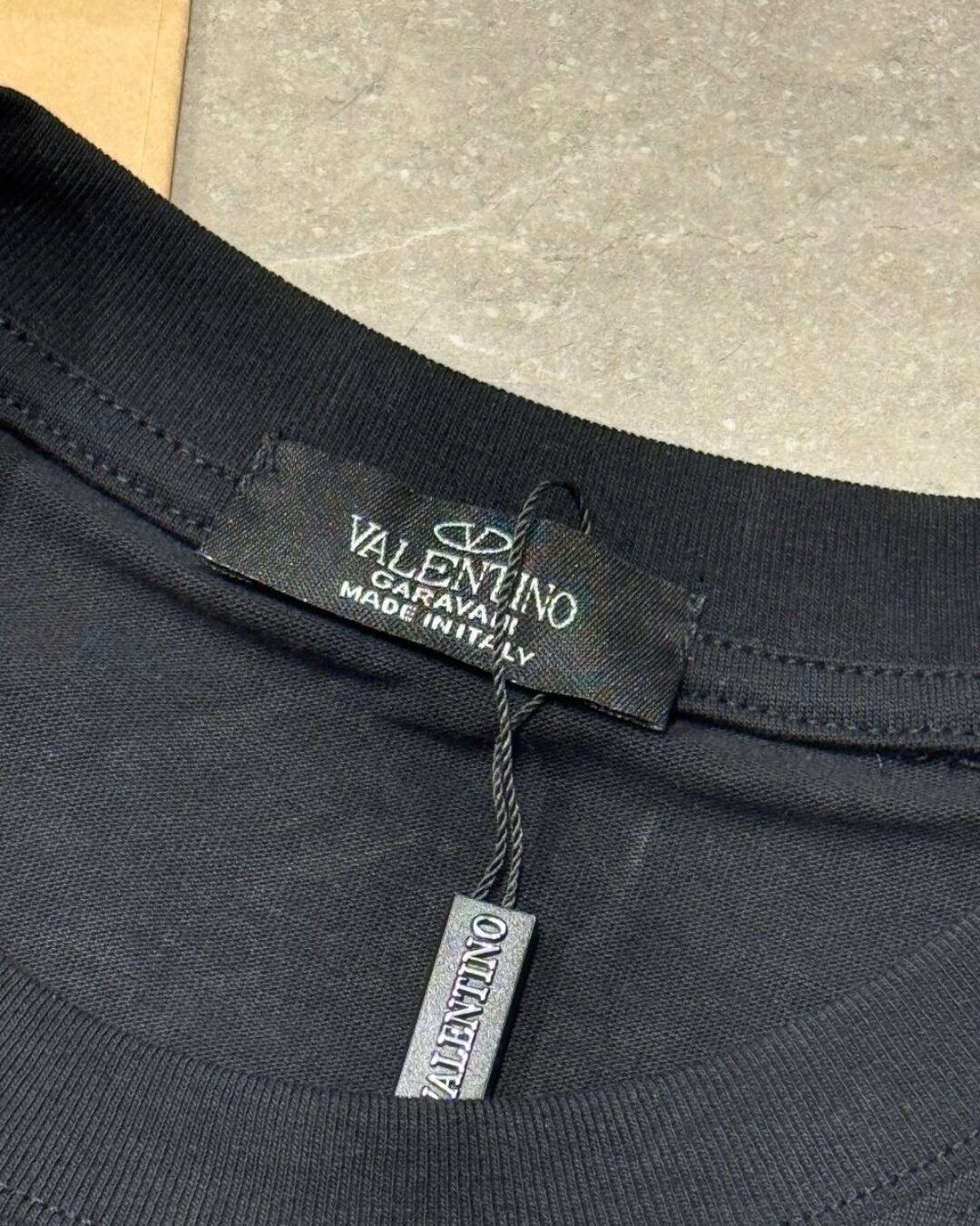 Футболка Valentino
