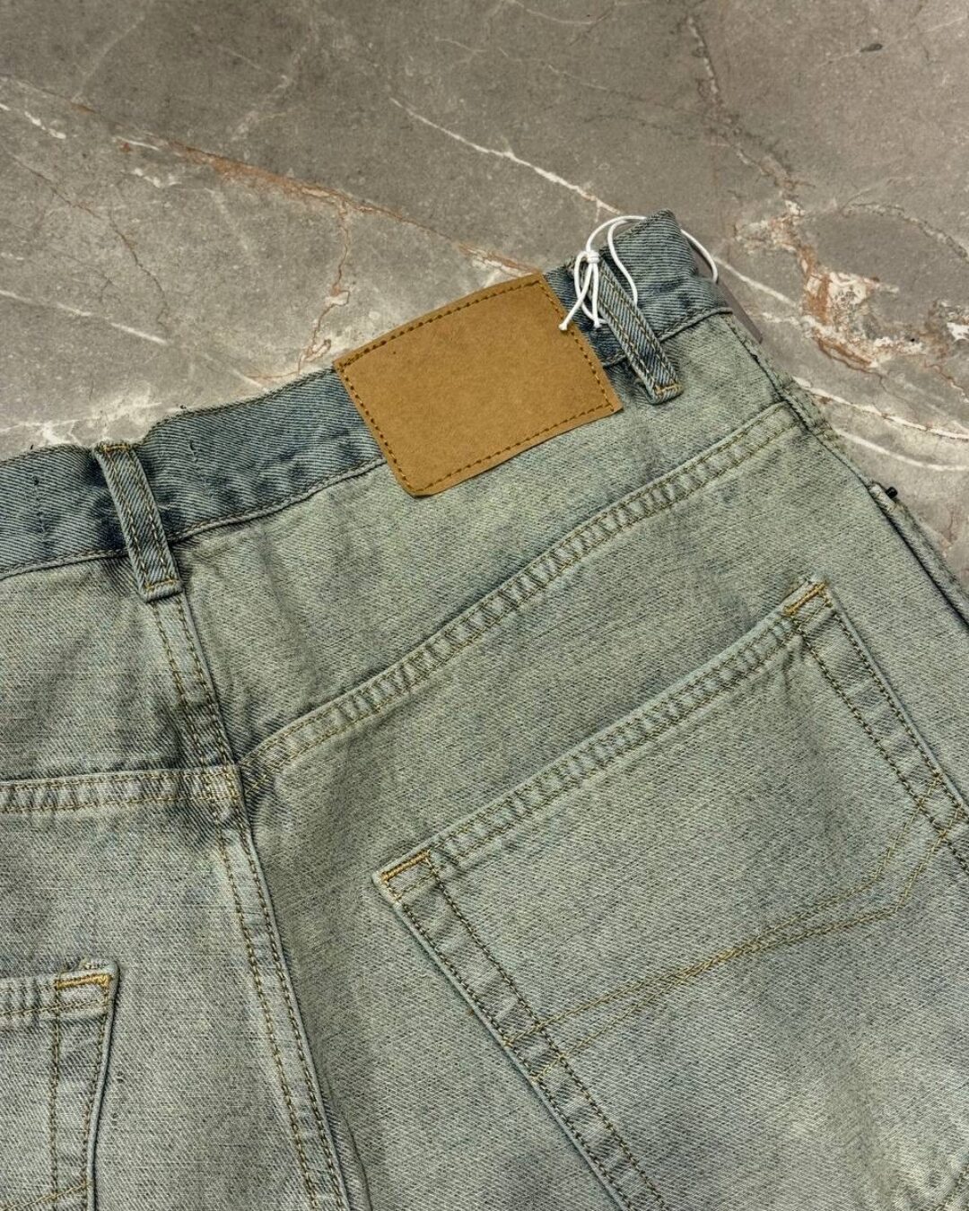 Джинсы Balenciaga