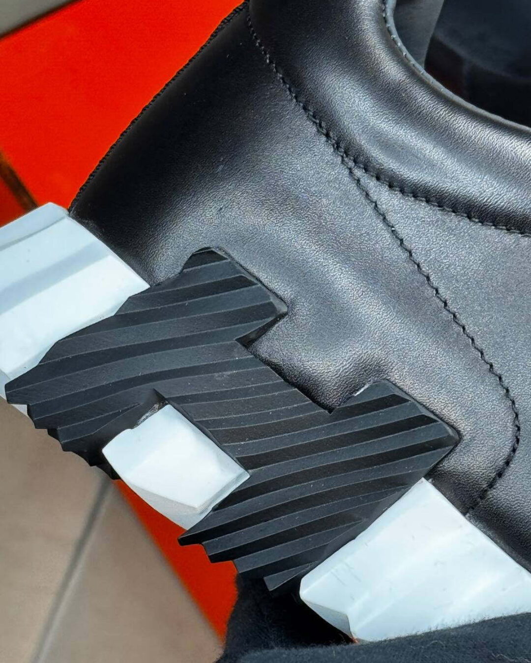 Кроссовки Hermes
