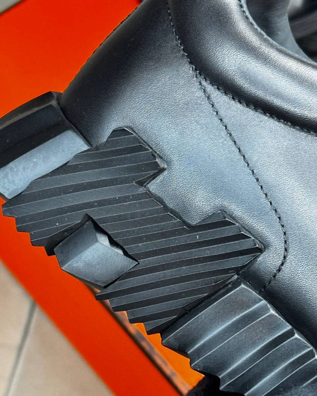 Кроссовки Hermes