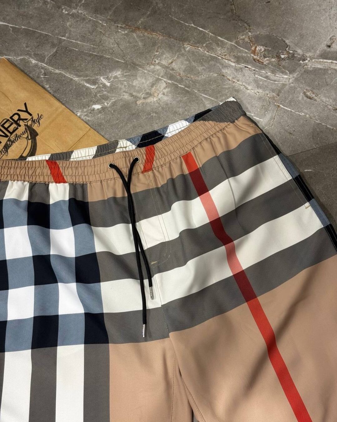 Шорты Burberry