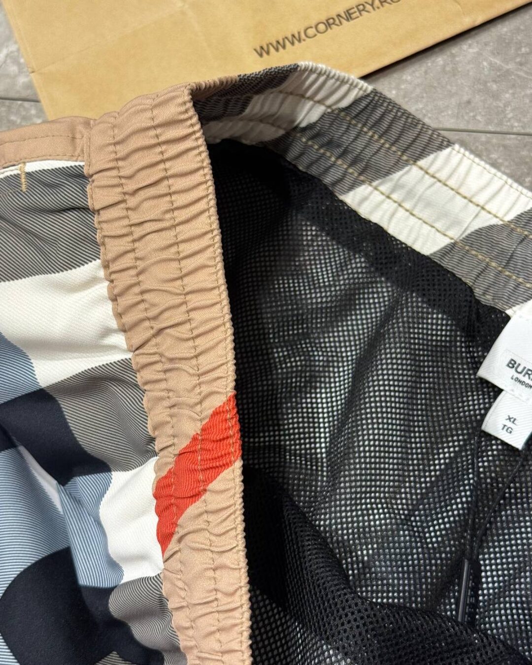 Шорты Burberry