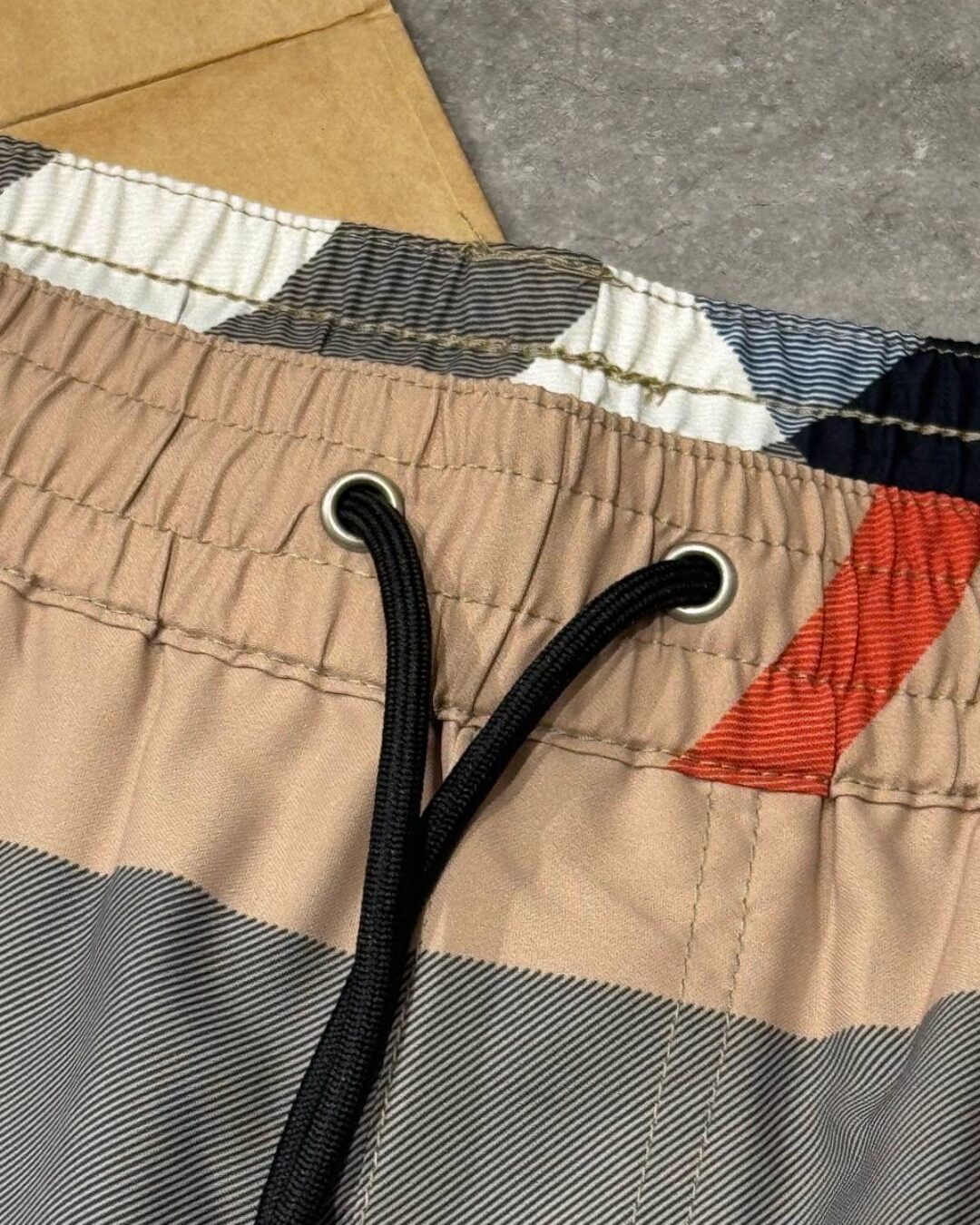 Шорты Burberry