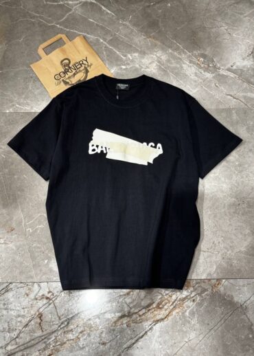 Футболка Balenciaga