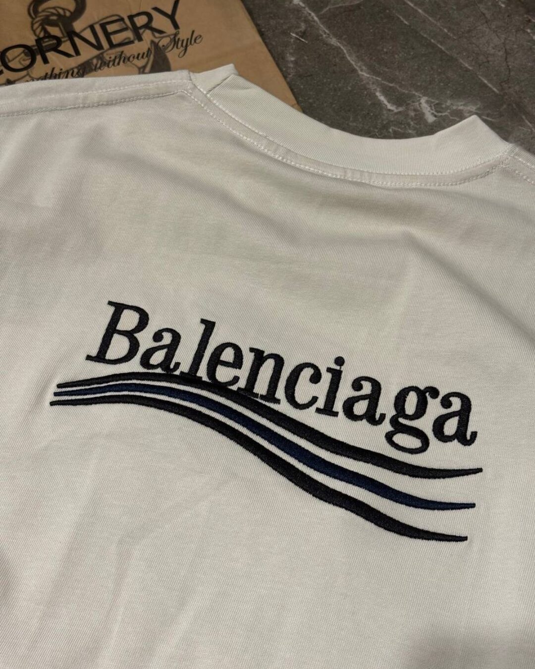 Футболка Balenciaga