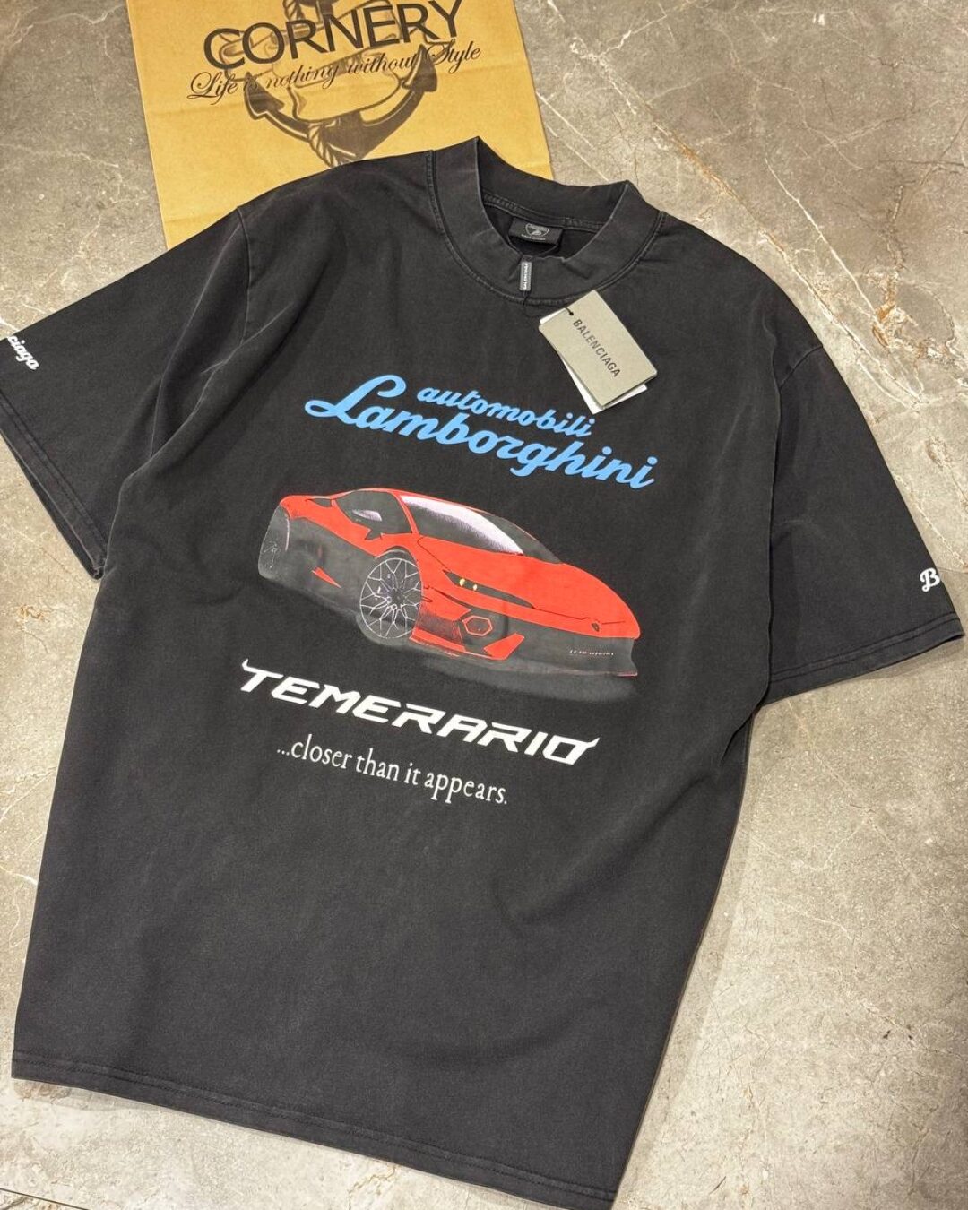 Футболка Balenciaga