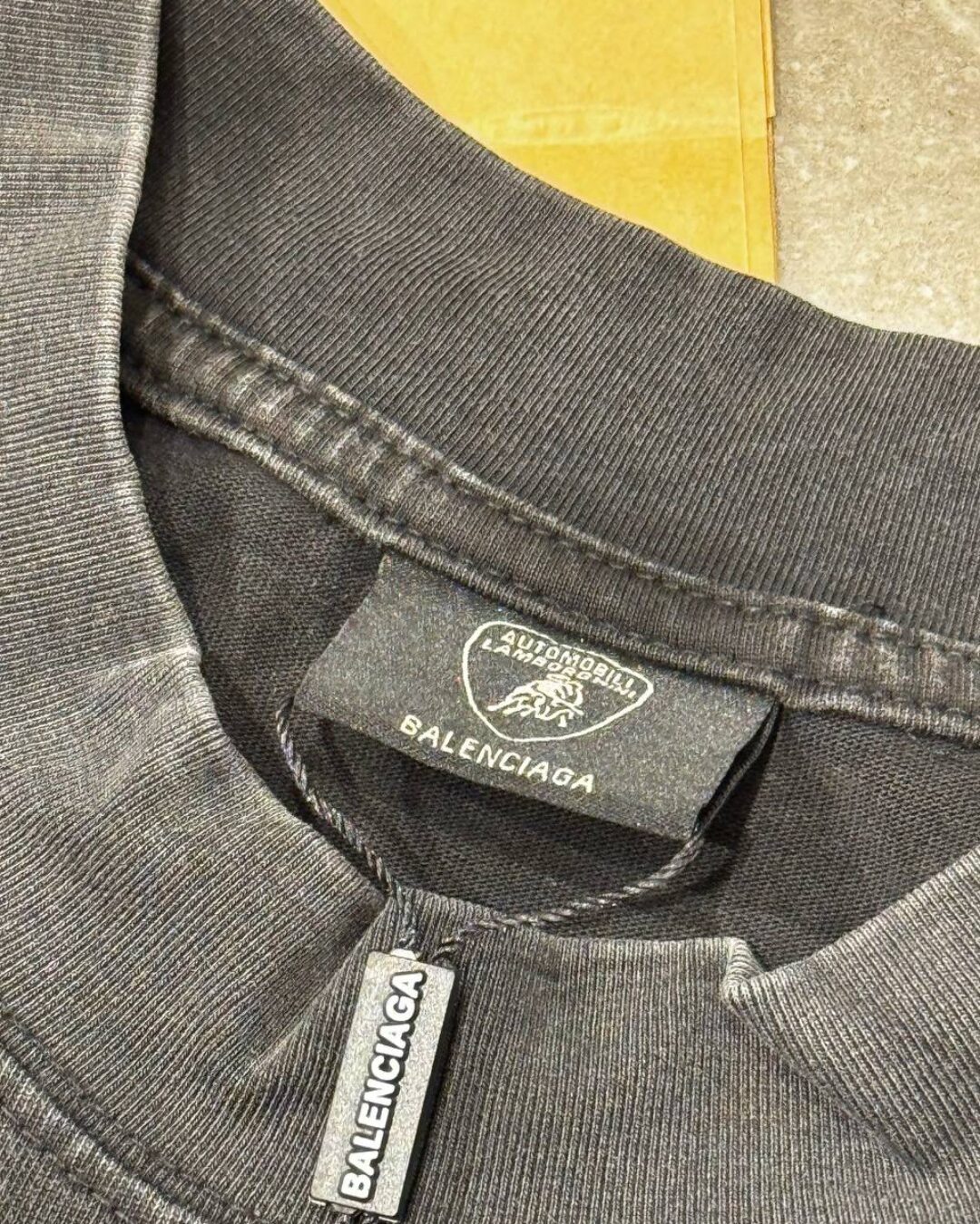 Футболка Balenciaga
