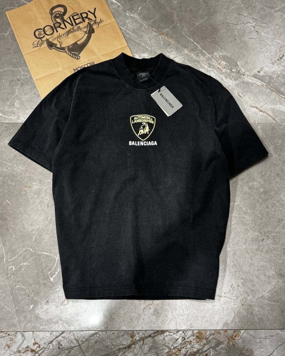 Футболка Balenciaga