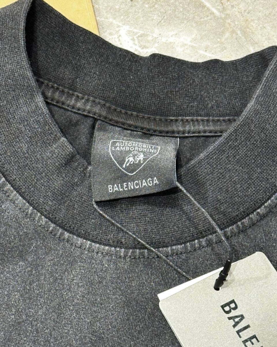 Футболка Balenciaga