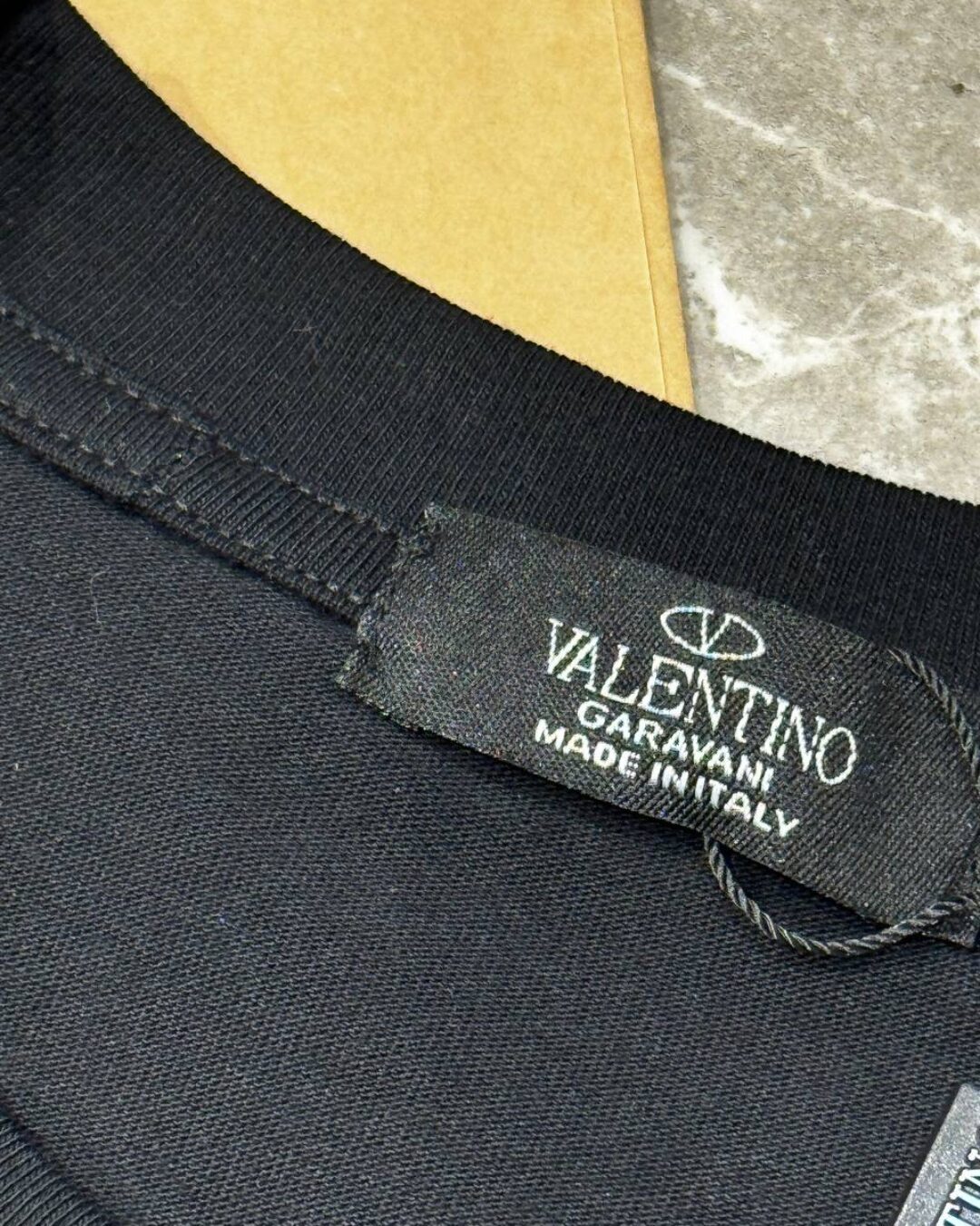 Футболка Valentino