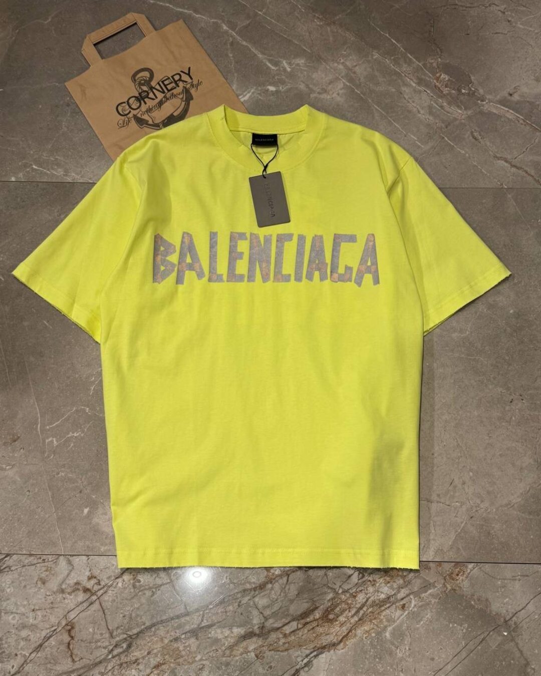 Футболка Balenciaga