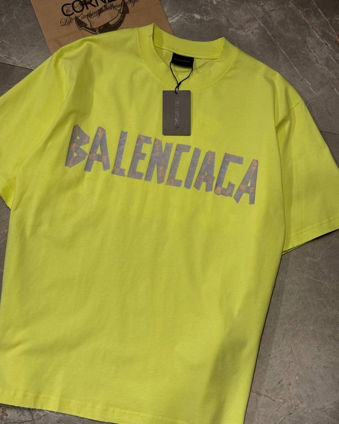 Футболка Balenciaga