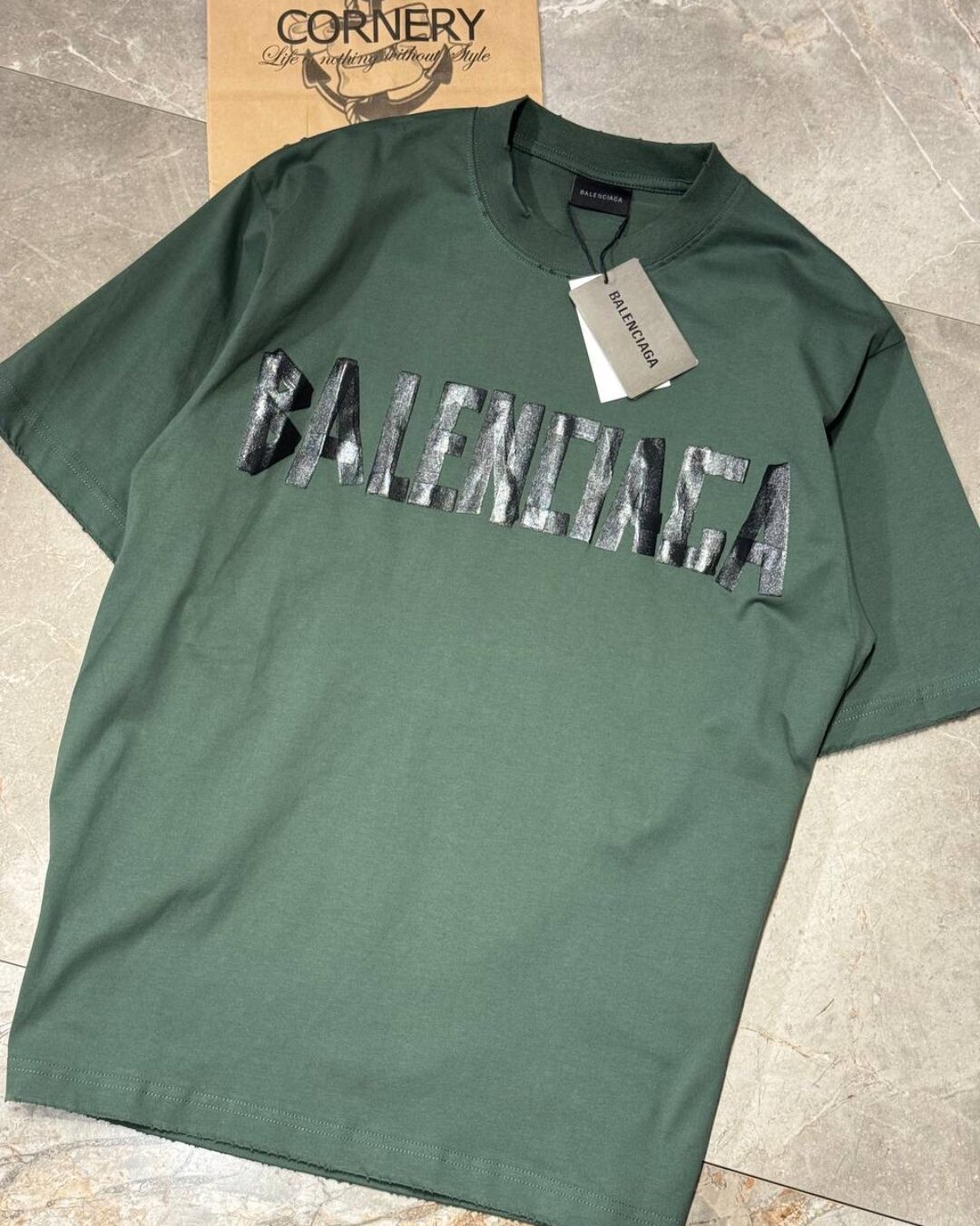 Футболка Balenciaga