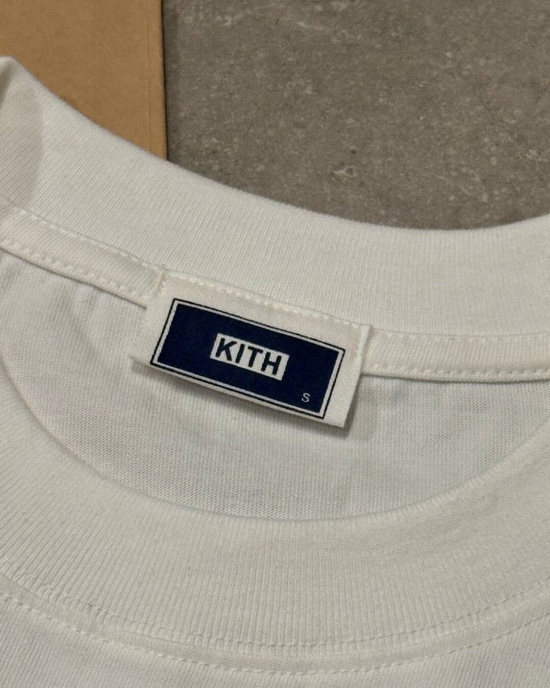 Футболка Kith