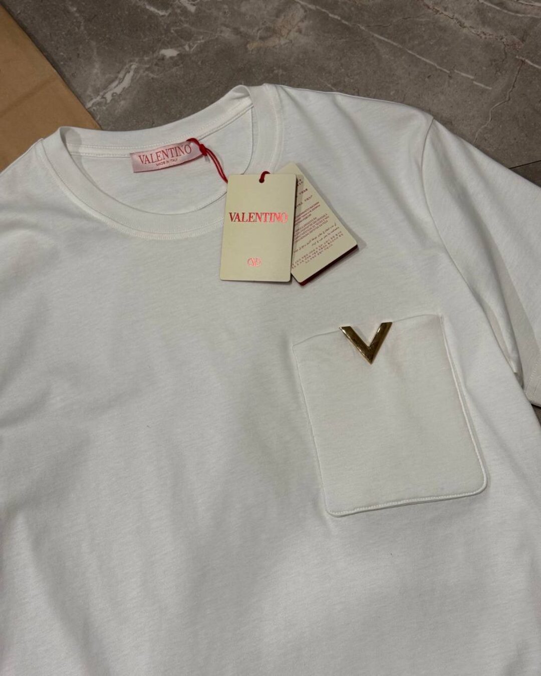 Футболка Valentino