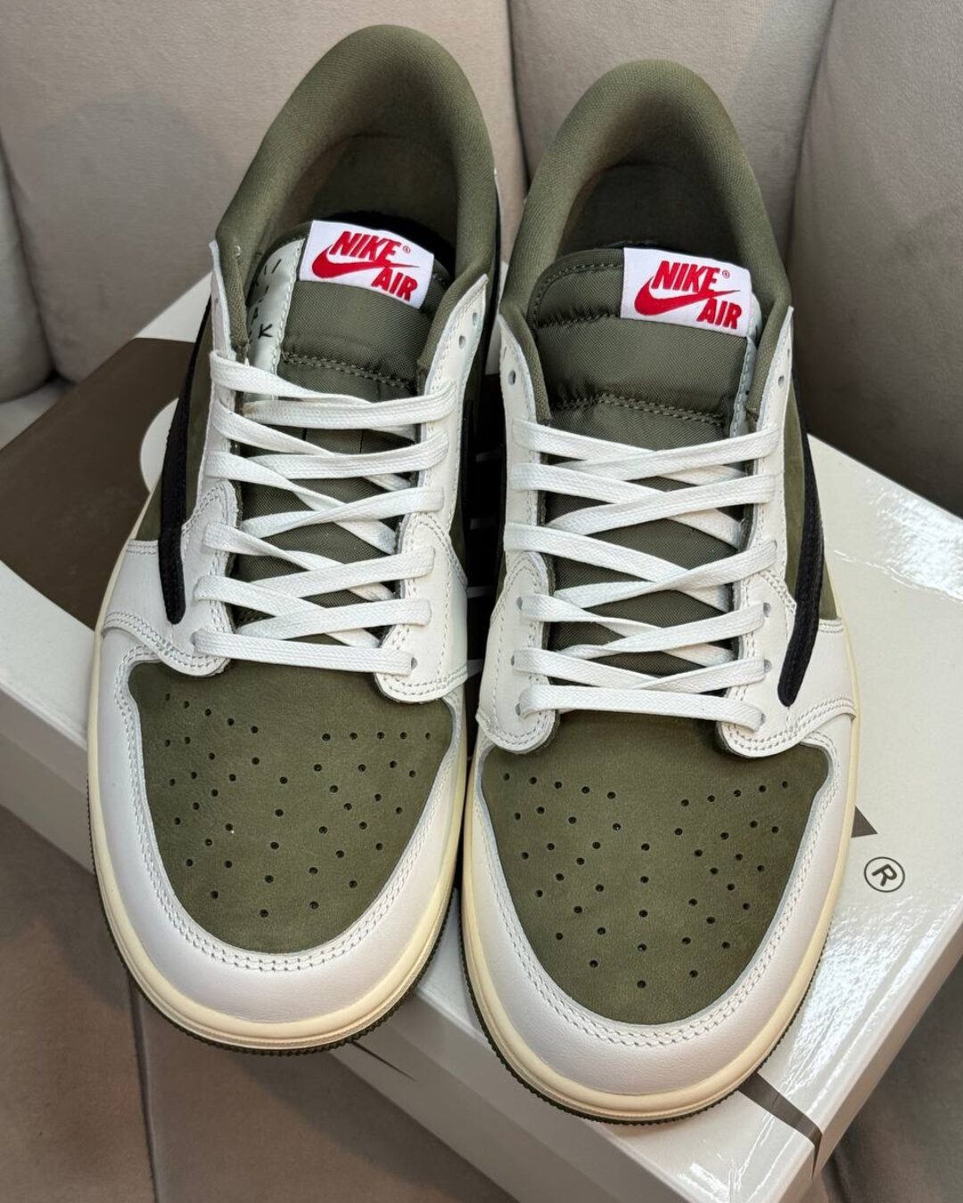 Кеды Travis Scott x Air Jordan 1 Retro Low OG SP Medium Olive