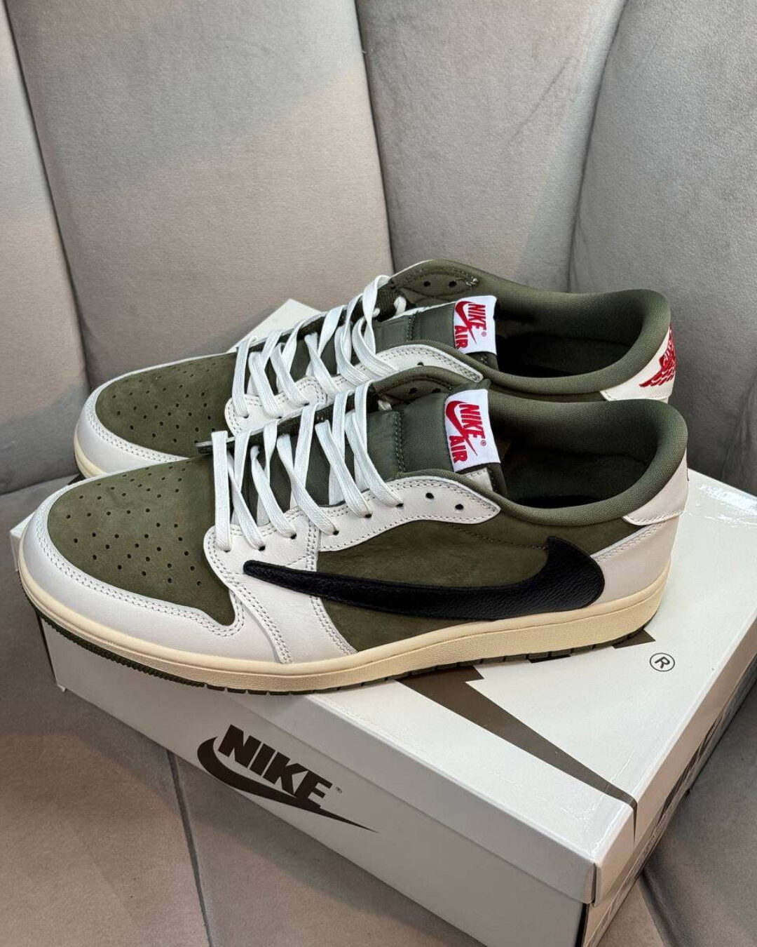 Кеды Travis Scott x Air Jordan 1 Retro Low OG SP Medium Olive