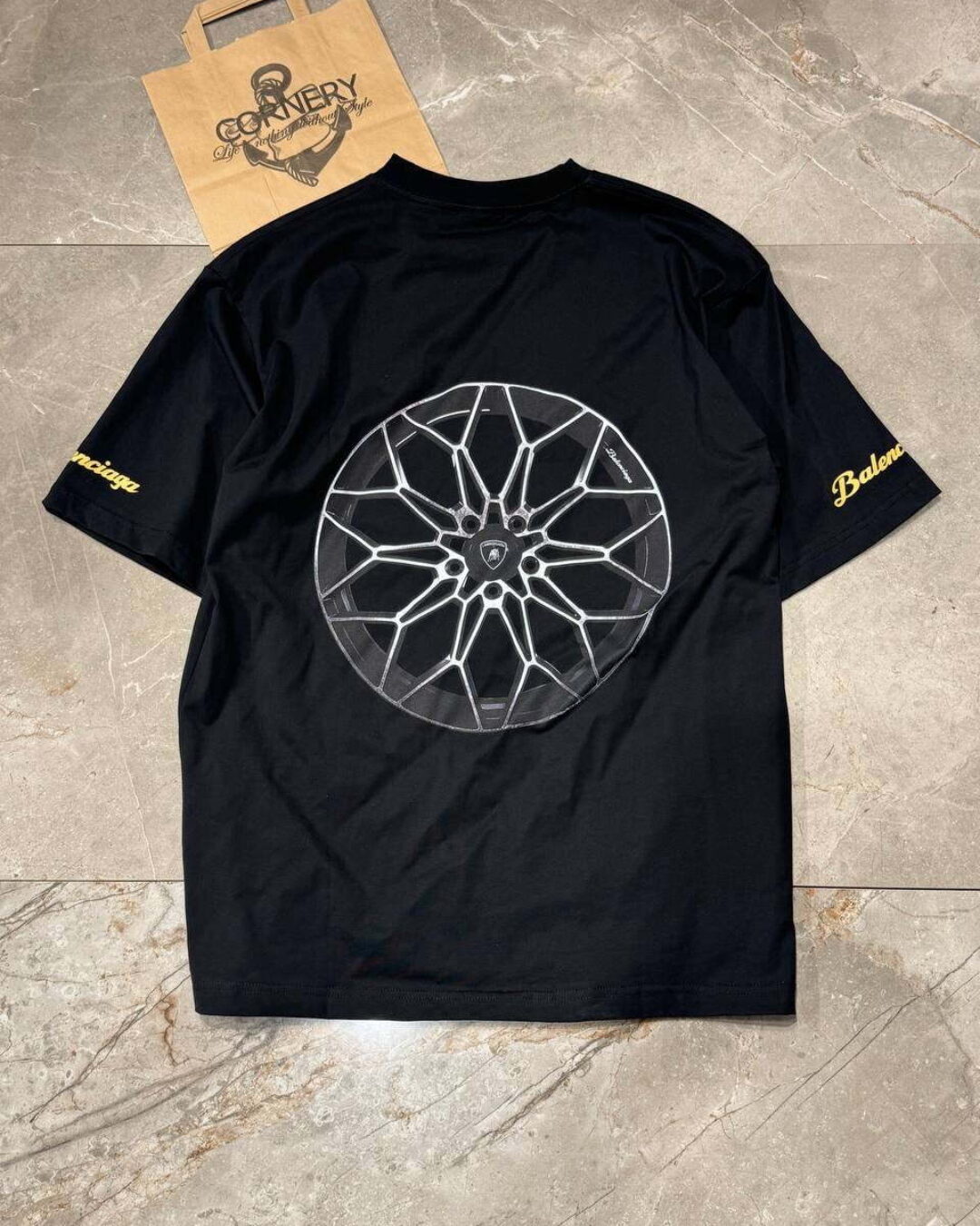 Футболка Balenciaga
